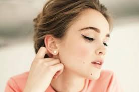 Xóa nốt ruồi – tẩy nốt ruồi bằng laser an toàn tại Spa Biên Hòa